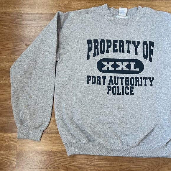 Vintage Port Authority Gildan Thick Crewneck - Picture 14 of 14